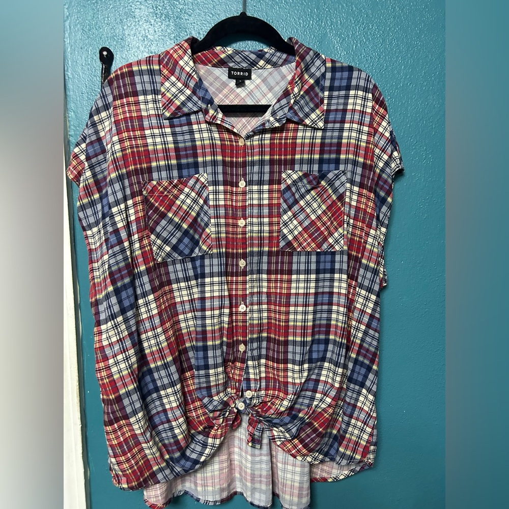 Torrid Multicolor Plaid Shirt Size 2 Short Sleeve